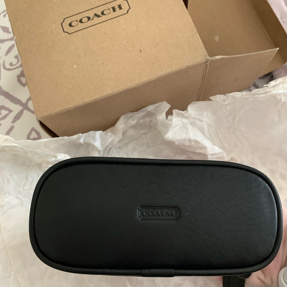 RARE MINT NIB “Vintage” Coach Small Leather Cosmetic pouch Glove tanned Leather - Picture 2 of 4